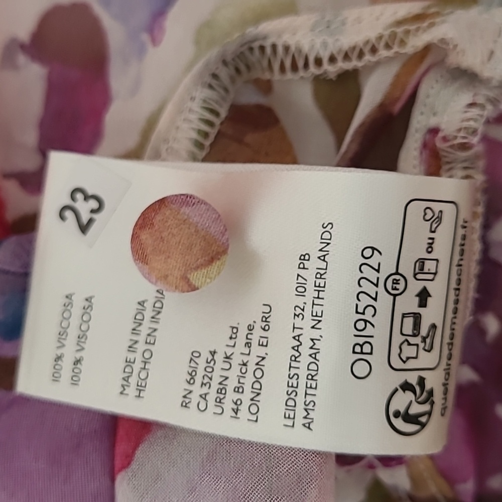 Floral Ruffle V-Neck Blouse - Pink Multi - Picture 10 of 10